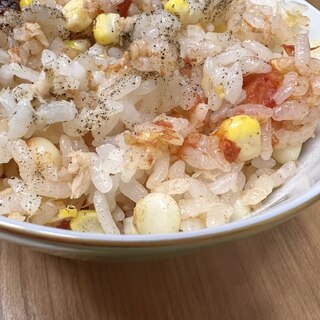 トウモロコシとトマトの炊き込みご飯